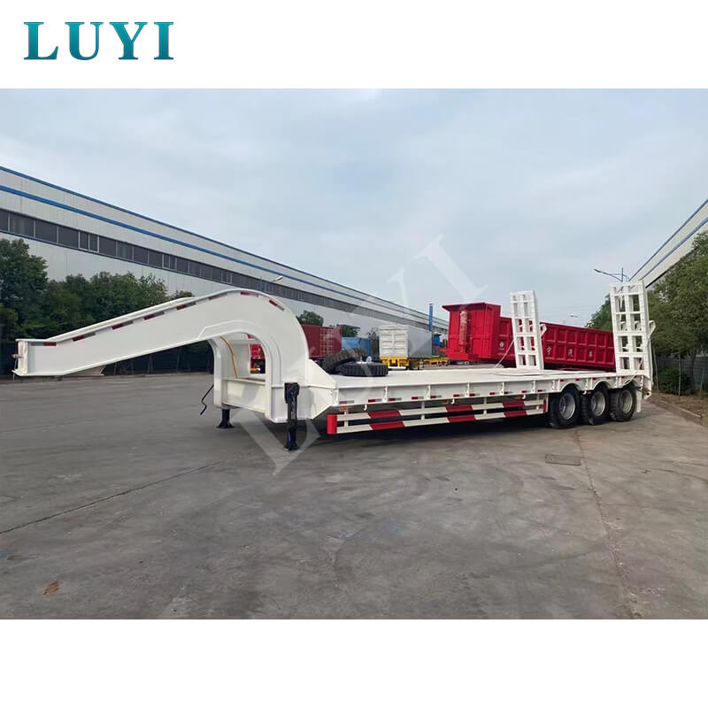 LUYI:n 3-akseliset hanhenkaulapuoliset puoliperävaunut saapuvat Uzbekistaniin, ja myynnin jälkeinen tuki käynnistettiin samanaikaisesti