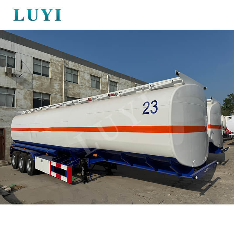 3-akselinen 45 000 litran 5-osastoinen öljysäiliöpuoliperävaunu