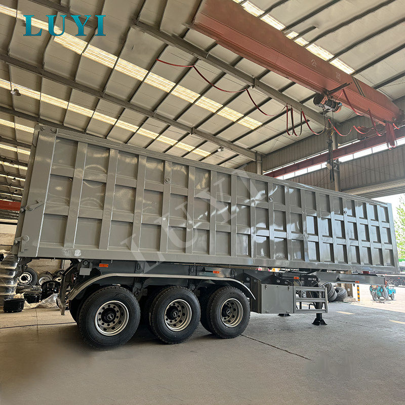 3-akselinen takakippipuoliperävaunu (kippiperävaunu) irtotavaran kuljetukseen