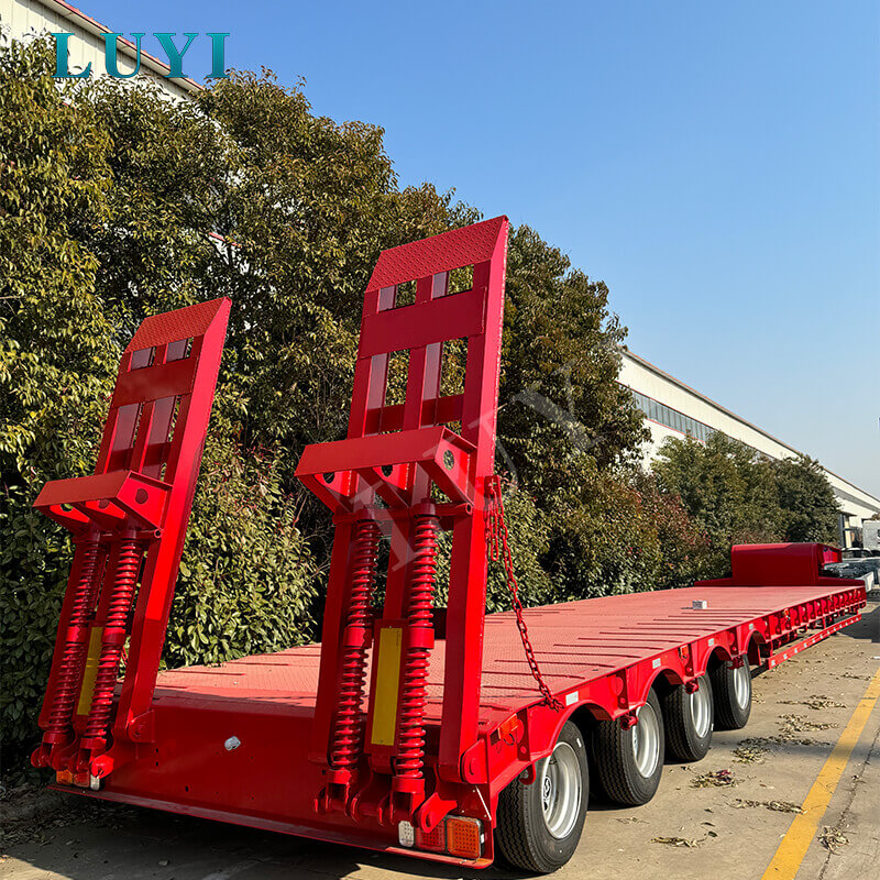 Vaikeista teistä luotettavaan raskaaseen kuljetuksiin: Botswanan räätälöity 4-akselisen 40T:n matalaperäisen puoliperävaunun menestystarina