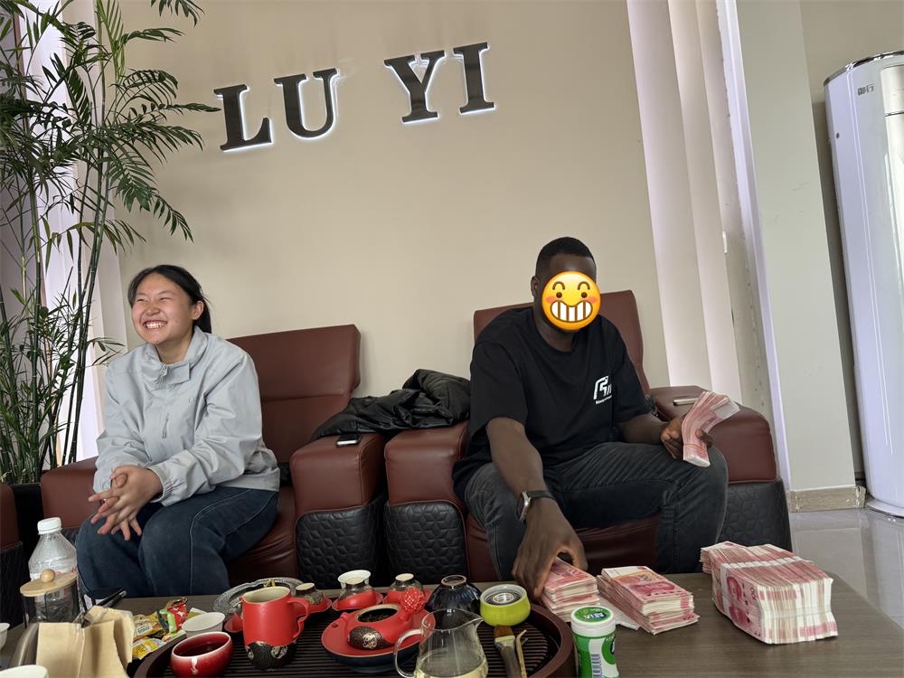 Kuinka Luyi Auto auttoi Kongon demokraattisen tasavallan asiakasta parantamaan raskasta malmikuljetusta räätälöityjen sivuseinämäisten puoliperävaunujen avulla