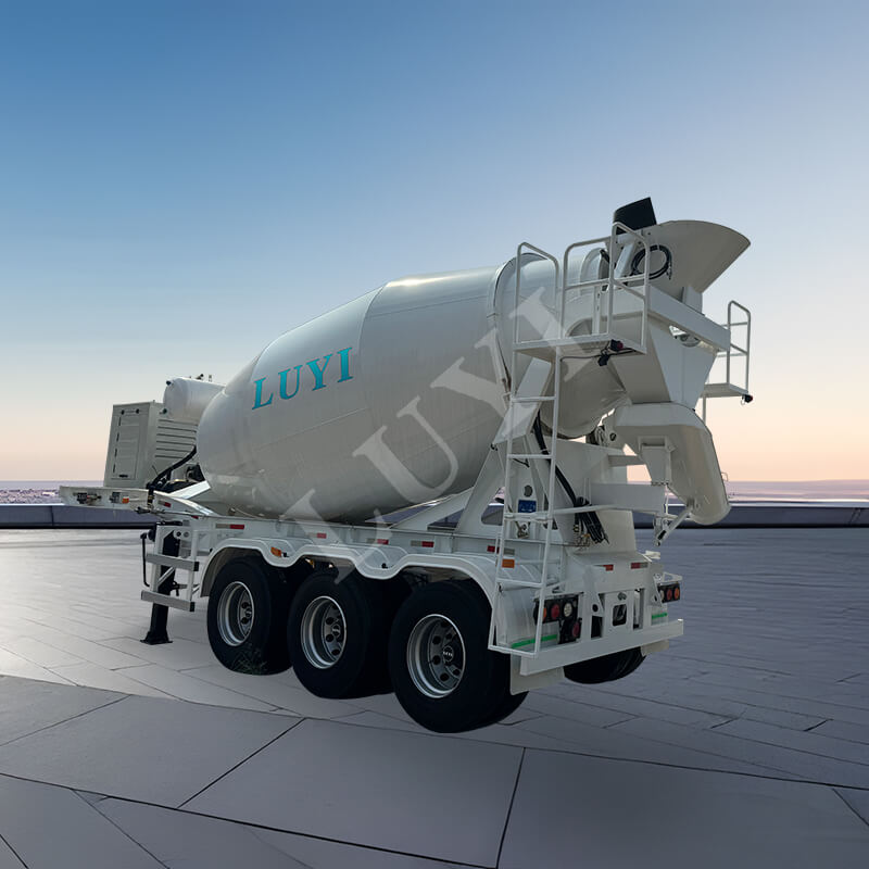 Kolmiakselinen sementtisekoitin puoliperävaunu, jonka tilavuus on 12 kuutiometriä